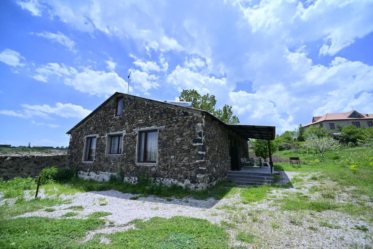Sevan Tarsus Guesthouse Tsovazard Εξωτερικό φωτογραφία